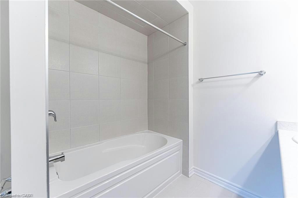 46-305 Garner Road W, Hamilton, ON, L9G 3K9 - 12