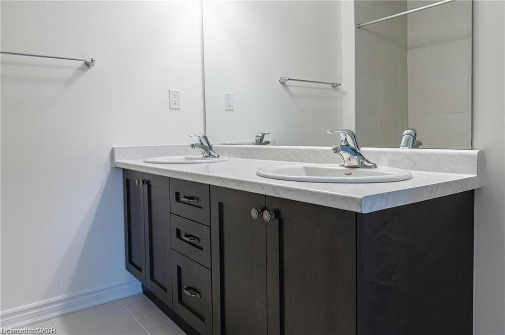 46-305 Garner Road W, Hamilton, ON, L9G 3K9 - 11
