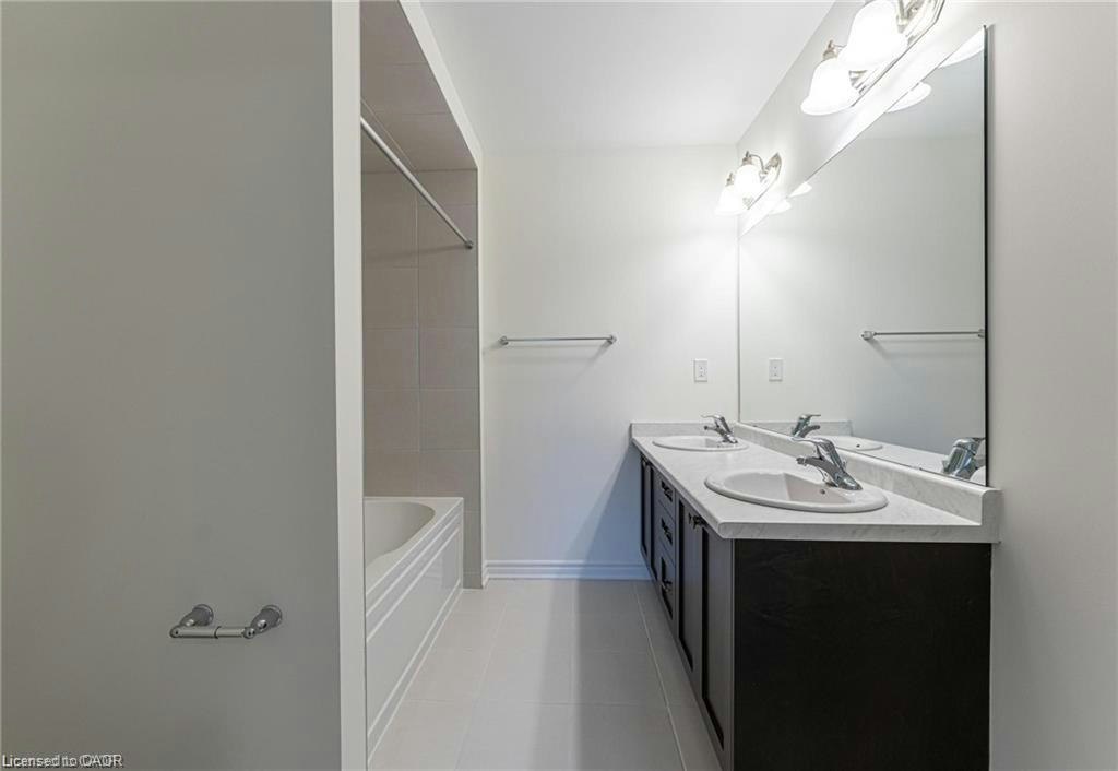46-305 Garner Road W, Hamilton, ON, L9G 3K9 - 10