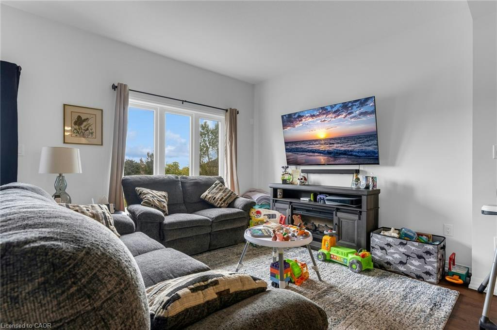4879 Connor Drive, Lincoln, ON, L3J 0S2 - 4