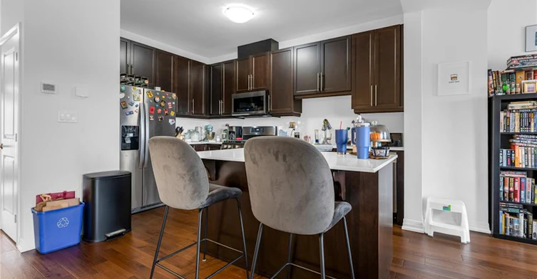 4879 Connor Drive, Lincoln, ON, L3J 0S2 - 3
