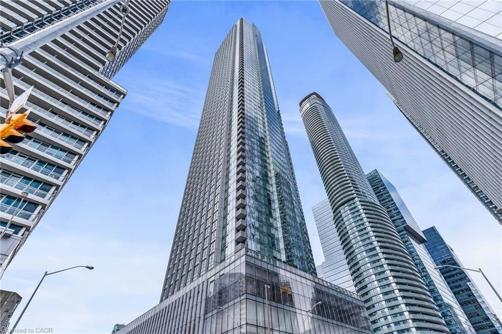 2713-10 York Street, Toronto, ON, M5J 0E1