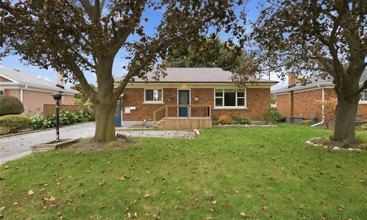 83 Fairview Drive