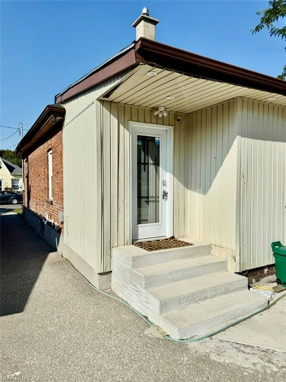 311 Marlborough Street, Brantford, ON, N3S 4T8 - 6