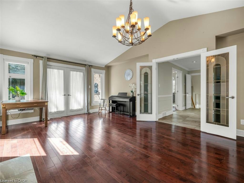 214 Lovers Lane, Hamilton, ON, L9G 1G8 - 10