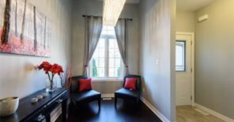 28 Madonna Drive, Hamilton, ON, L9B 0H1 - 2