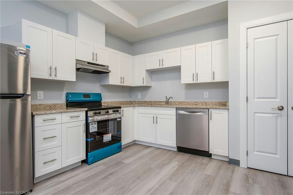 203-10 Queen Street, St. Thomas, ON, N5R 3H8 - 9