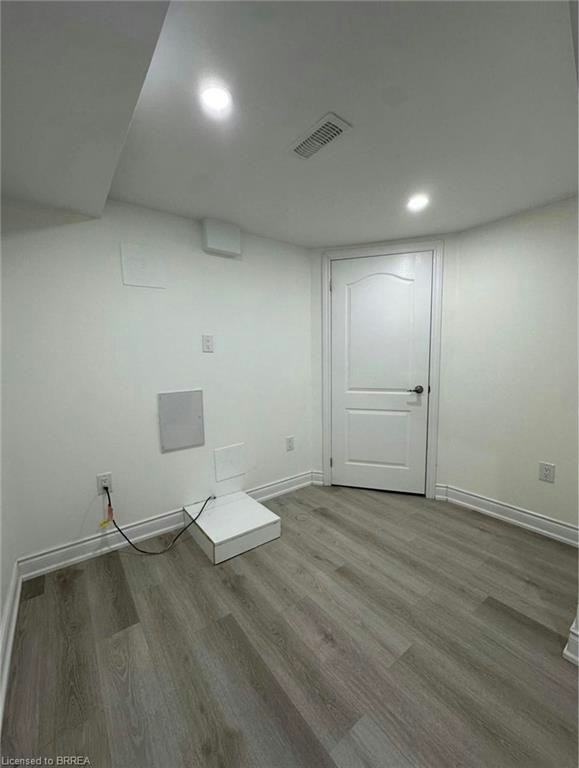 Lower-5 Munro Circle, Brantford, ON, N3T 0R1 - 9