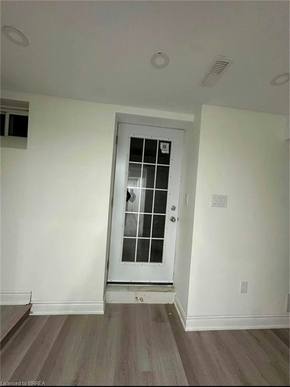 Lower-5 Munro Circle, Brantford, ON, N3T 0R1 - 3
