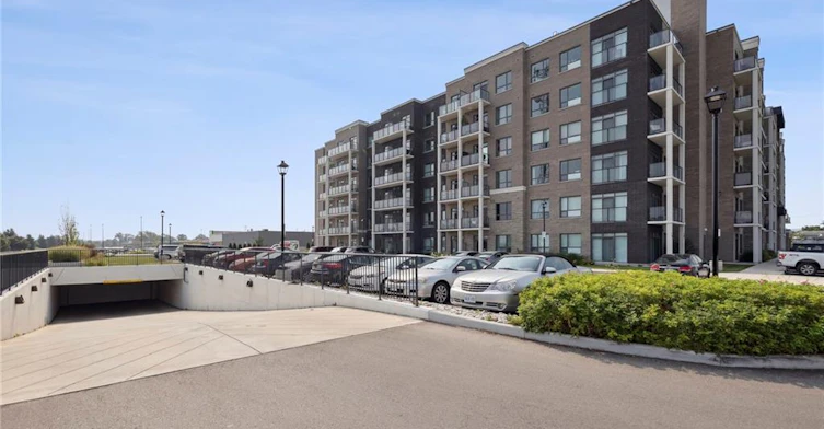 339-5055 Greenlane Road, Lincoln, ON, L3J 2J3 - 4