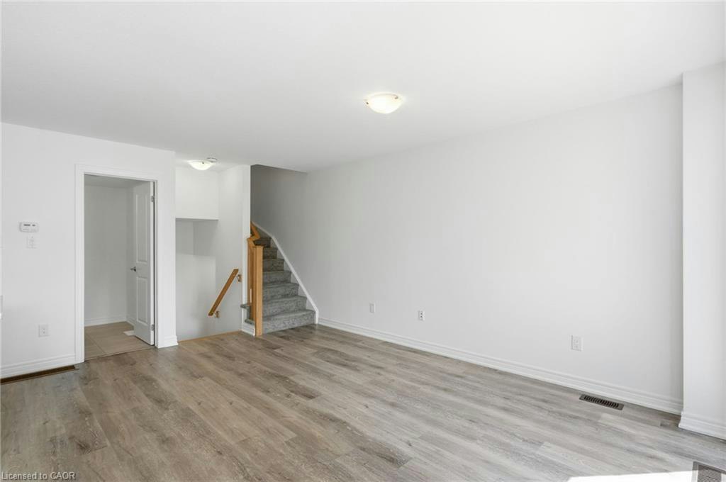 119-19 Roxanne Drive, Hamilton, ON, L8H 0B6 - 8