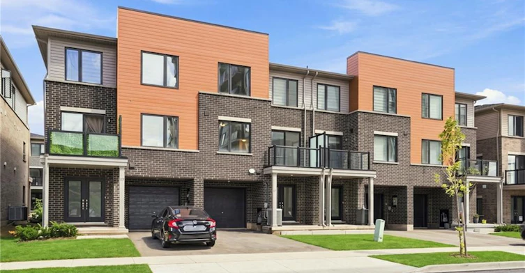 119-19 Roxanne Drive, Hamilton, ON, L8H 0B6 - 2