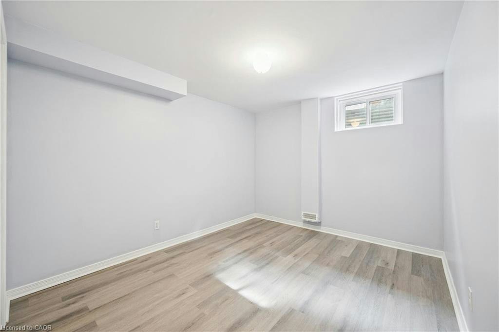 Lower-233 Dearborn Boulevard, Waterloo, ON, N2J 4Y5 - 14