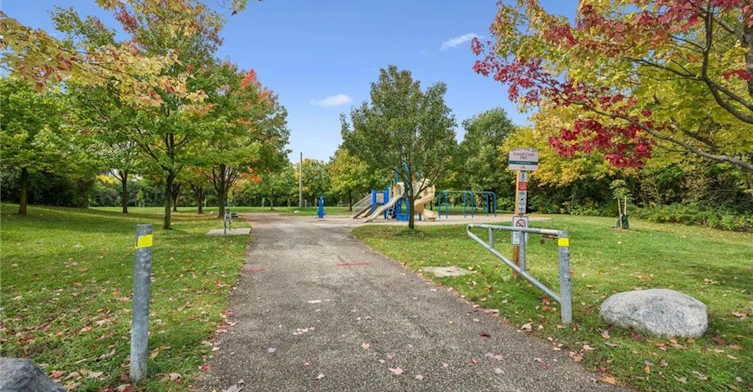Lower-233 Dearborn Boulevard, Waterloo, ON, N2J 4Y5 - 3