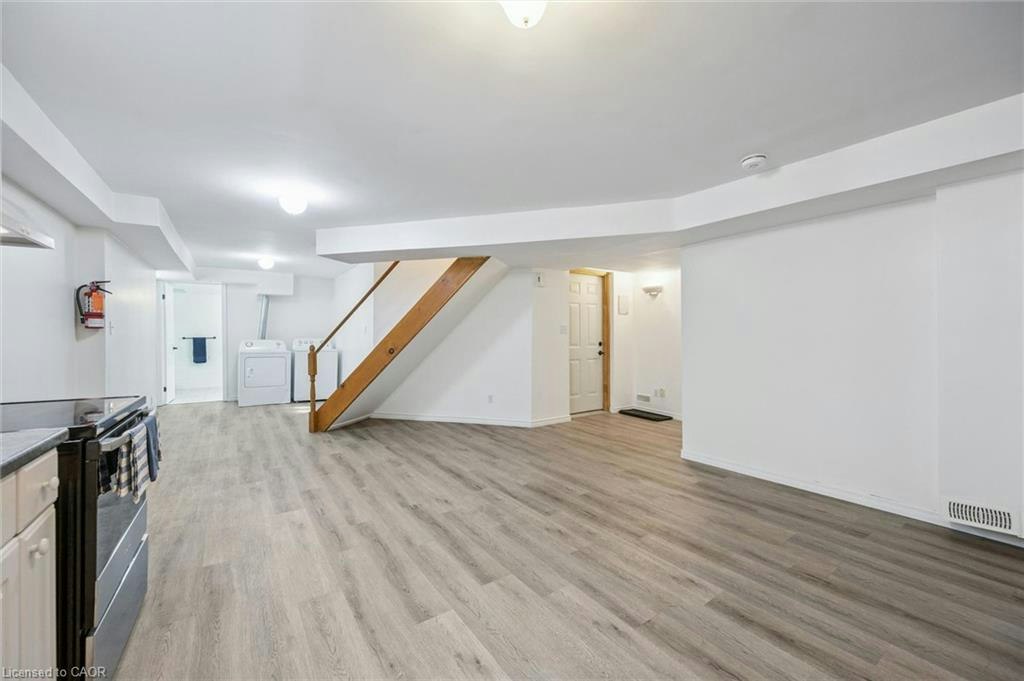 Lower-233 Dearborn Boulevard, Waterloo, ON, N2J 4Y5 - 8
