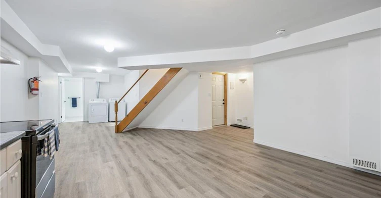 Lower-233 Dearborn Boulevard, Waterloo, ON, N2J 4Y5 - 8