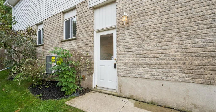 Lower-233 Dearborn Boulevard, Waterloo, ON, N2J 4Y5 - 5