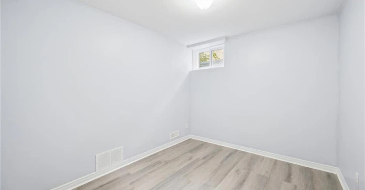 Lower-233 Dearborn Boulevard, Waterloo, ON, N2J 4Y5 - 12