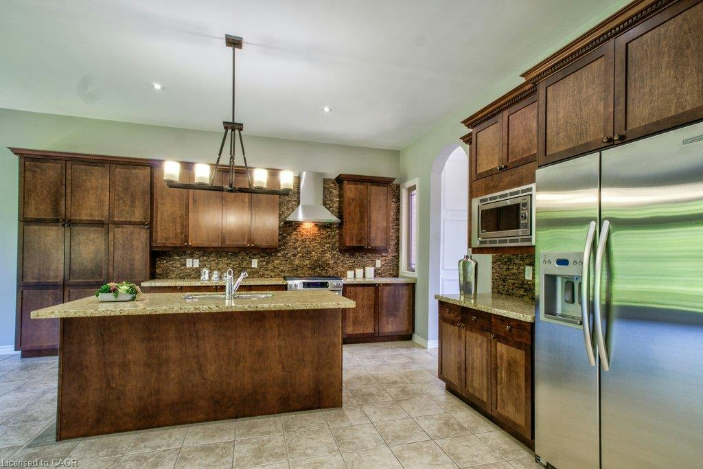 104 Diiorio Circle, Hamilton, ON, L9K 1T2 - 8