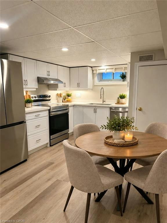 Lower-41 Broker Drive, Hamilton, ON, L8T 2B5 - 2