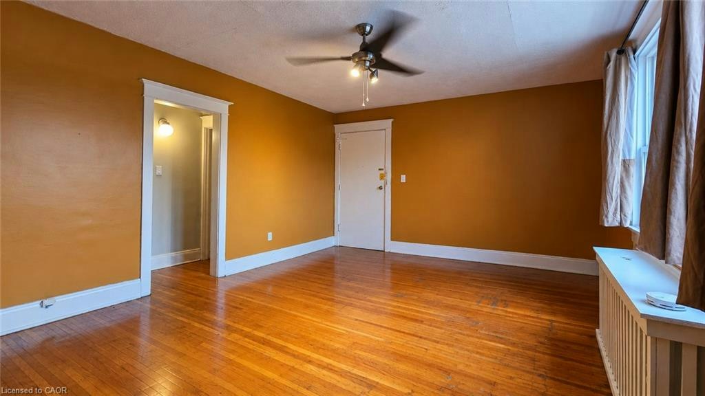 4-229 Hess Street S, Hamilton, ON, L8P 3P3 2