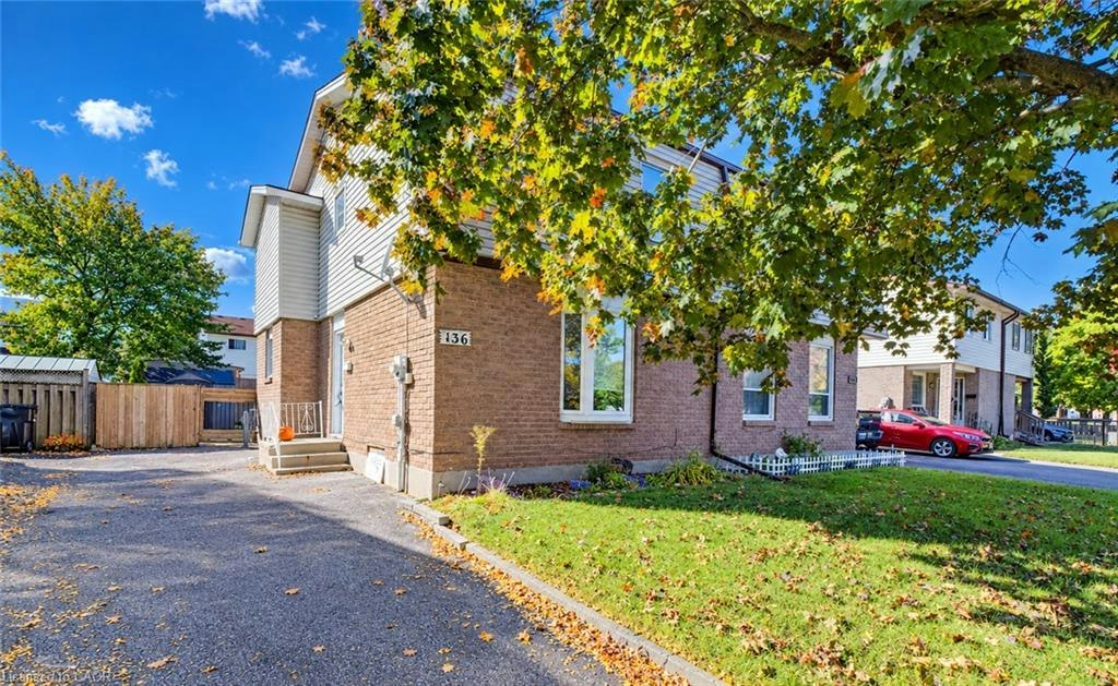 136 Sekura Crescent, Cambridge, ON, N1R 7E9