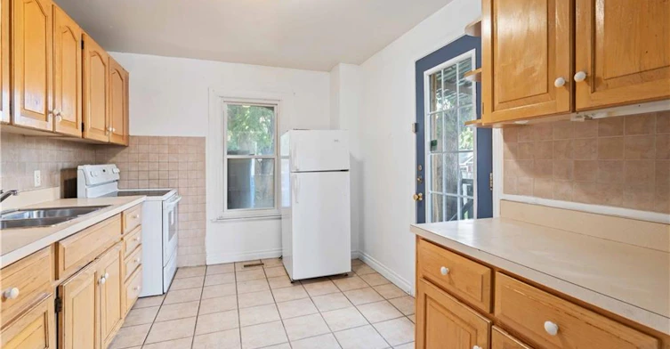 33 Madison Avenue, Hamilton, ON, L8L 5Y2 - 11