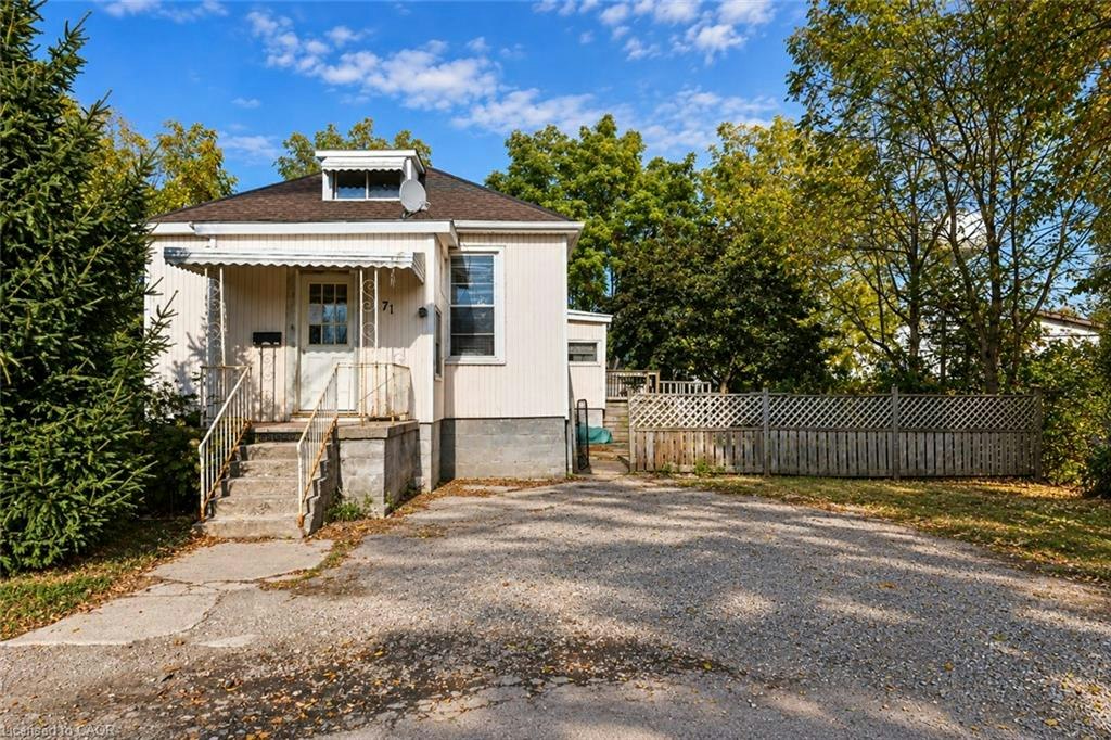 71 Dennis Street, Strathroy, ON, N7G 3L4