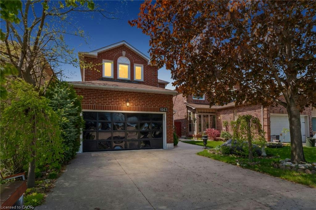 1263 Bantham Street, Mississauga, ON, L5V 1Y8