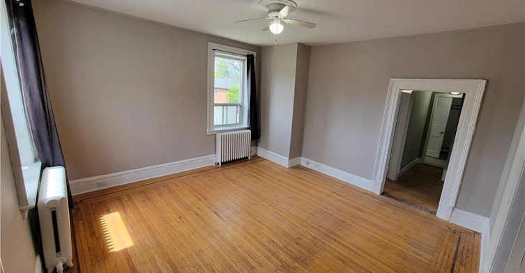 1-303 East 19th Street, Hamilton, ON, L9A 4S6 - 2