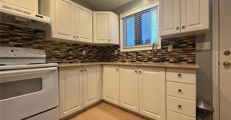 A-166 Cedardale Avenue, Hamilton, ON, L8E 1R1 - 9
