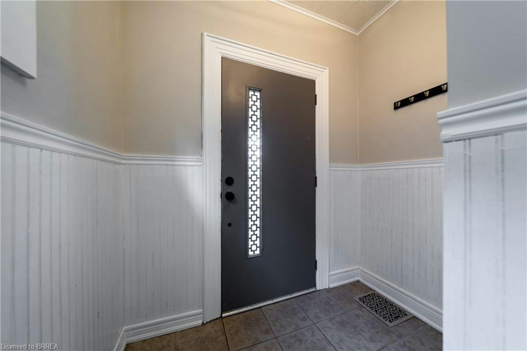 A-76 Richmond Street, Brantford, ON, N3T 3Y5 - 2