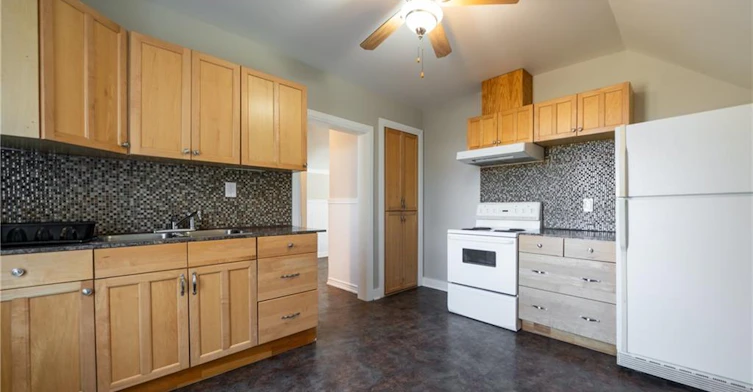 A-76 Richmond Street, Brantford, ON, N3T 3Y5 - 8