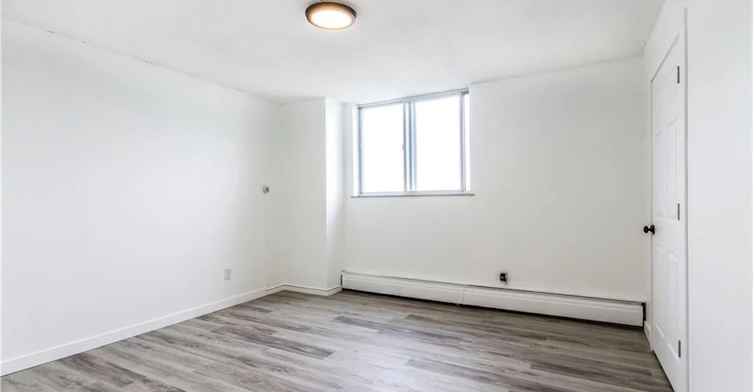 908-975 Warwick Court, Burlington, ON, L7T 3Z7 - 13