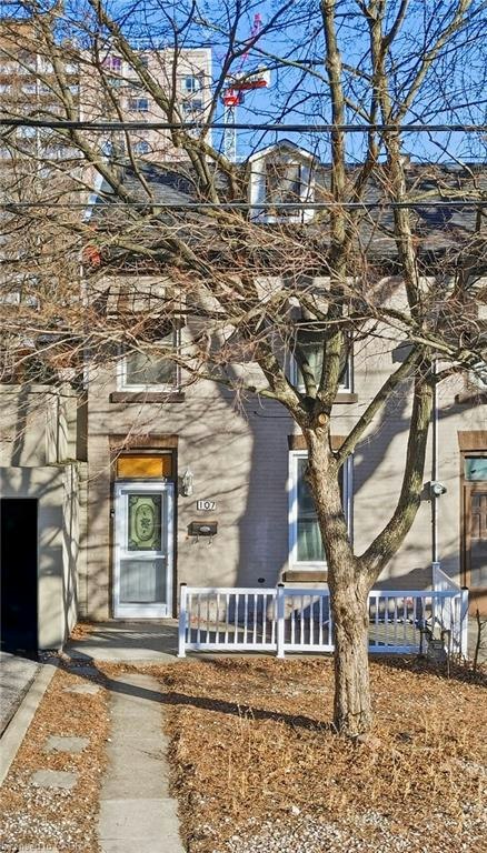 2-107 Queen Street S, Hamilton, ON, L8P 3R9