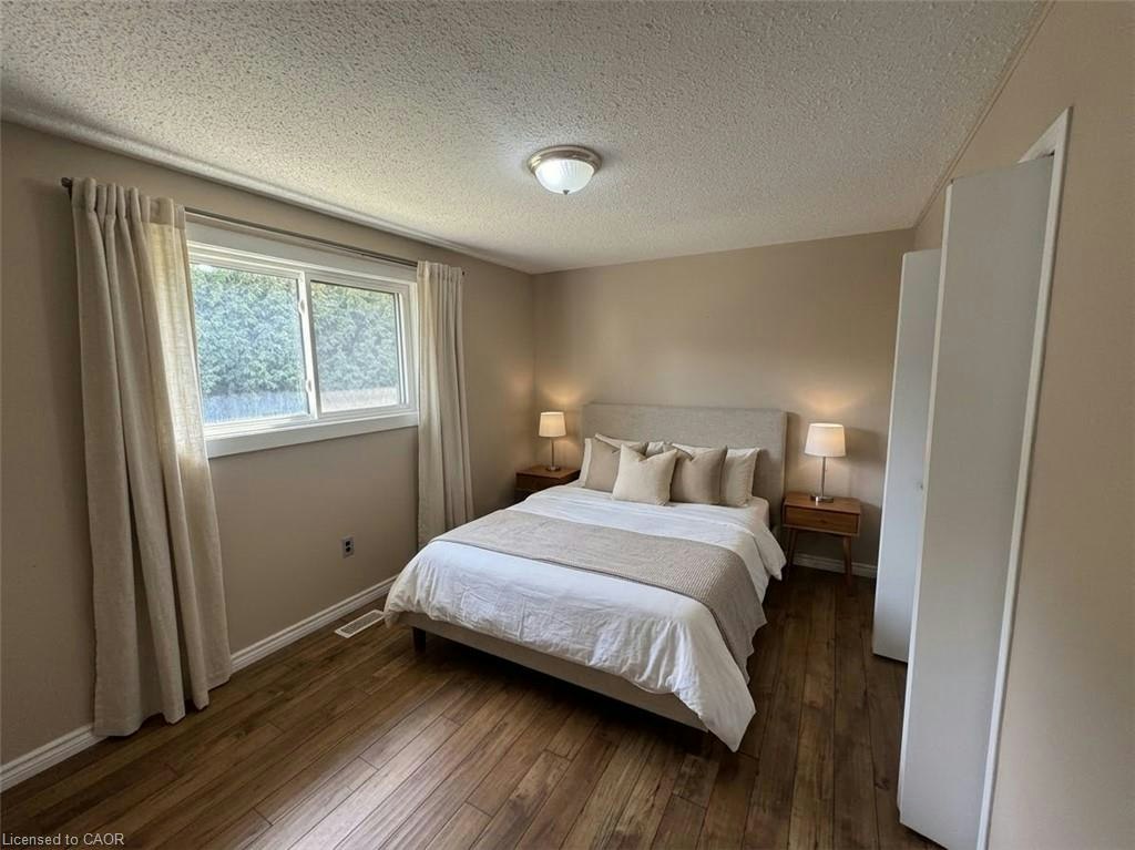 37 Elora Drive, Hamilton, ON, L9C 6T4 3