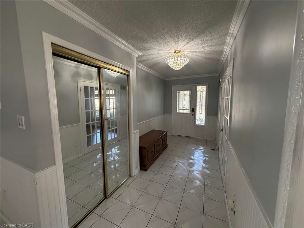 37 Elora Drive, Hamilton, ON, L9C 6T4 5