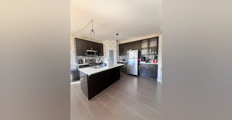 21 Vic Chambers Place, Brant, ON, N3L 0E6 - 7