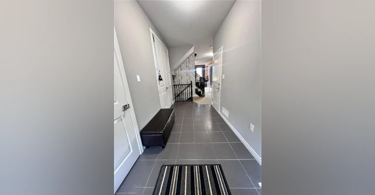 21 Vic Chambers Place, Brant, ON, N3L 0E6 - 2