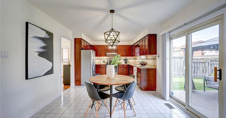 29 Napoleon Drive, Hamilton, ON, L8E 4Y7 - 11