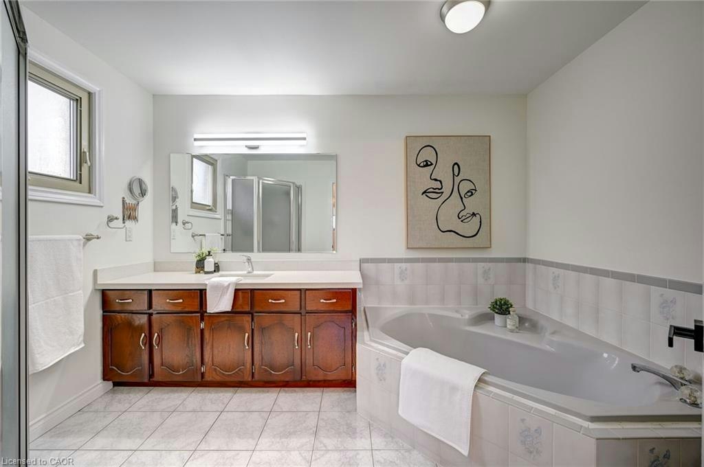 29 Napoleon Drive, Hamilton, ON, L8E 4Y7 - 16