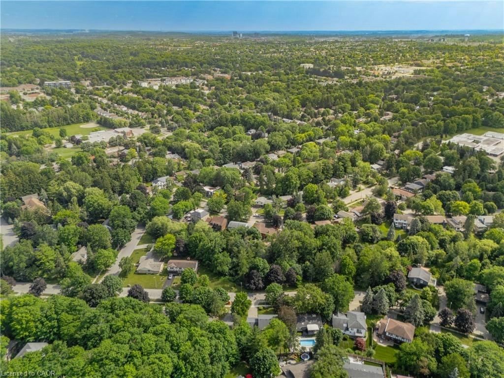 256 Shakespeare Drive, Waterloo, ON, N2L 2T6 - 44