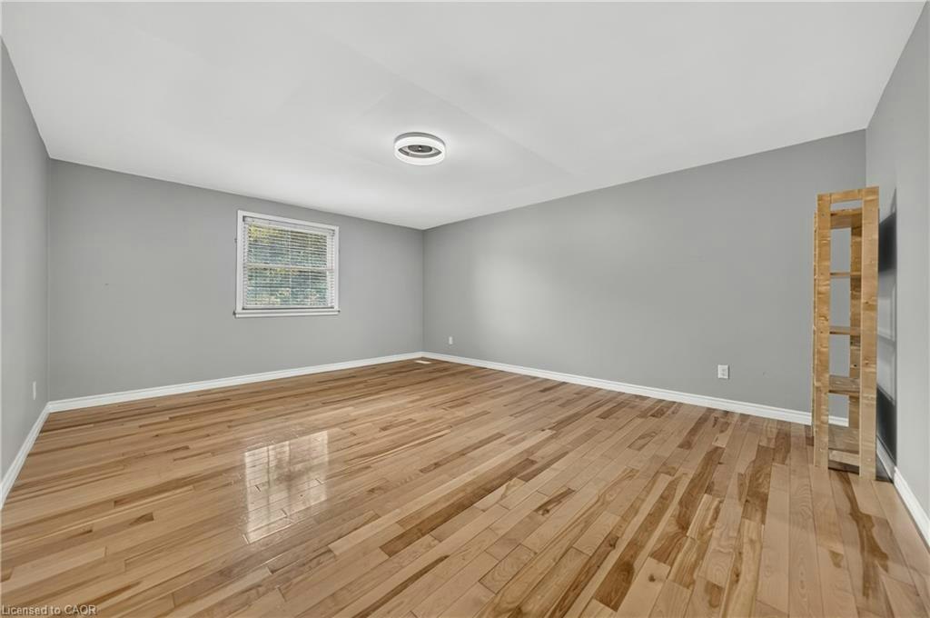 256 Shakespeare Drive, Waterloo, ON, N2L 2T6 - 30