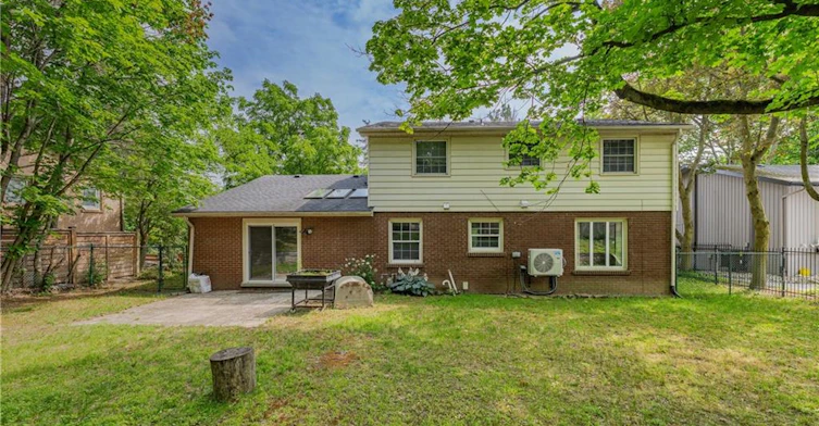 256 Shakespeare Drive, Waterloo, ON, N2L 2T6 - 37