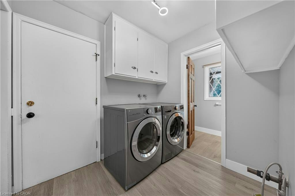 256 Shakespeare Drive, Waterloo, ON, N2L 2T6 - 20