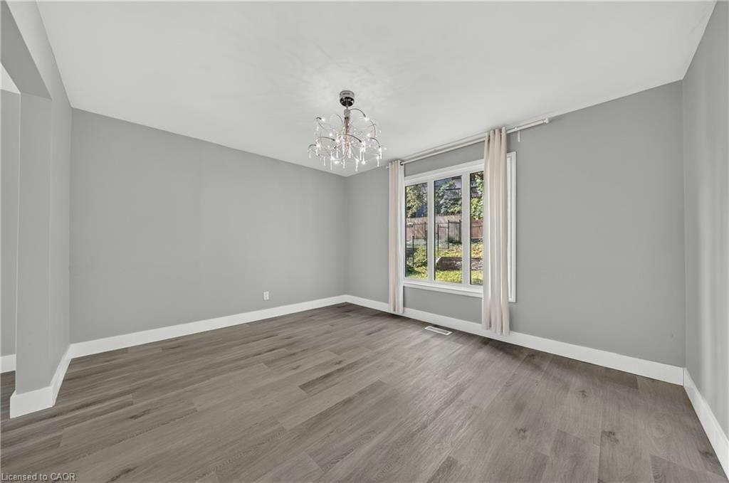 256 Shakespeare Drive, Waterloo, ON, N2L 2T6 - 8
