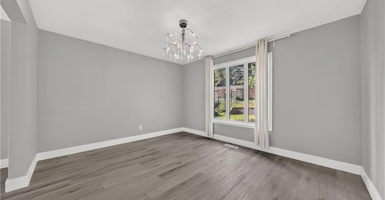 256 Shakespeare Drive, Waterloo, ON, N2L 2T6 - 8