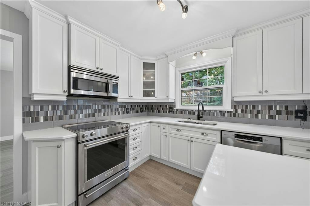256 Shakespeare Drive, Waterloo, ON, N2L 2T6 - 13