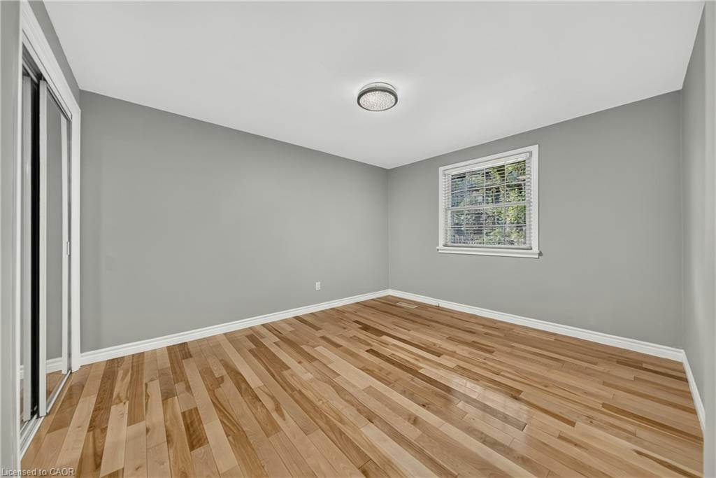 256 Shakespeare Drive, Waterloo, ON, N2L 2T6 - 32