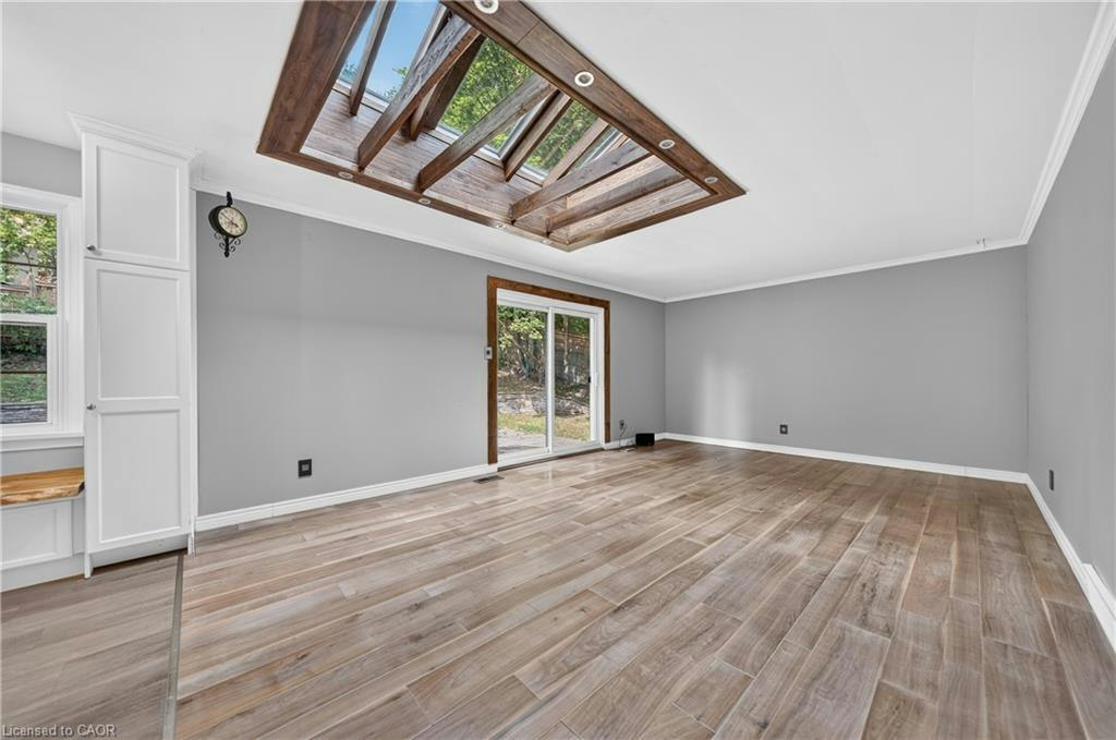 256 Shakespeare Drive, Waterloo, ON, N2L 2T6 - 16
